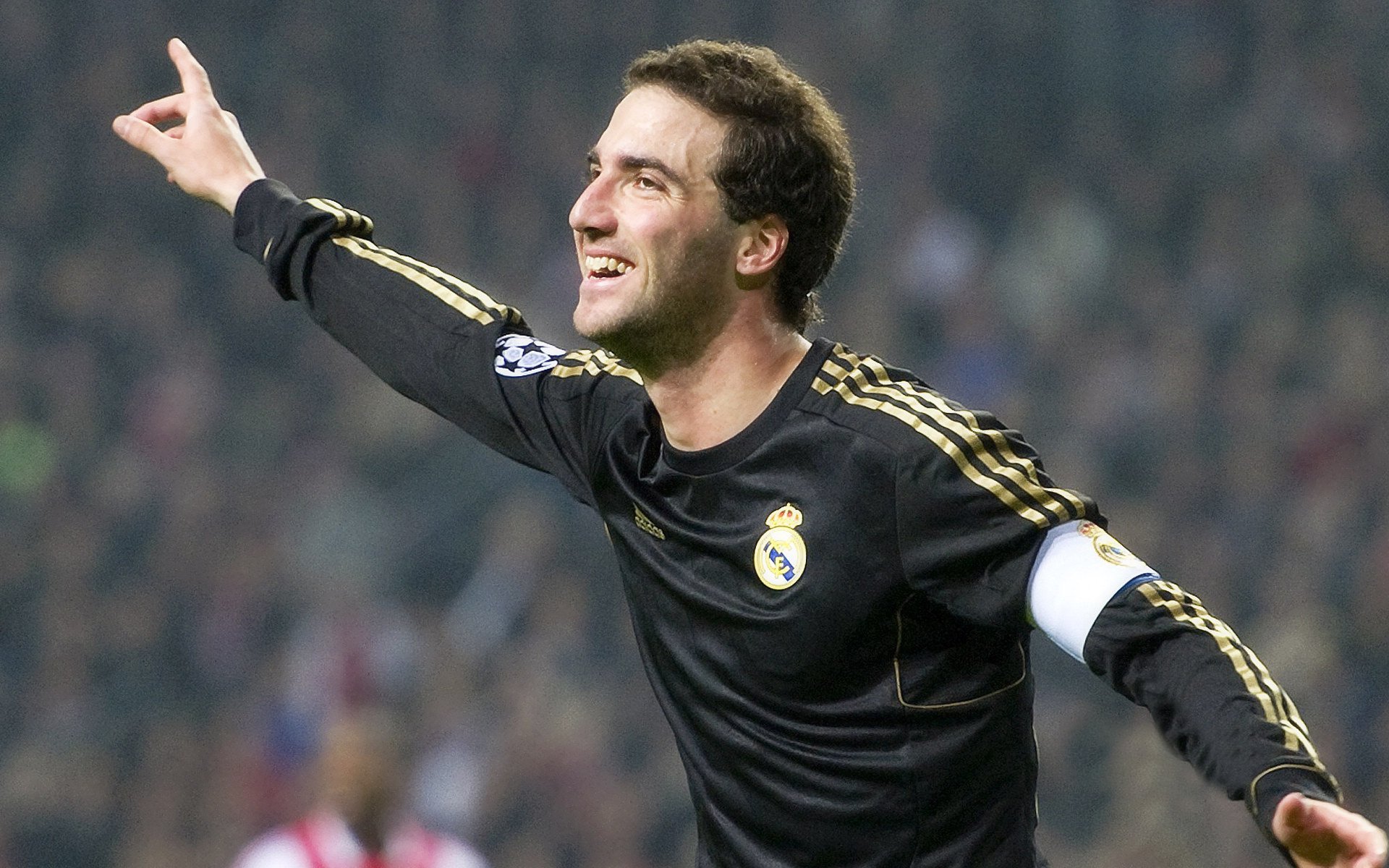 英超争夺欧战资格形势紧张